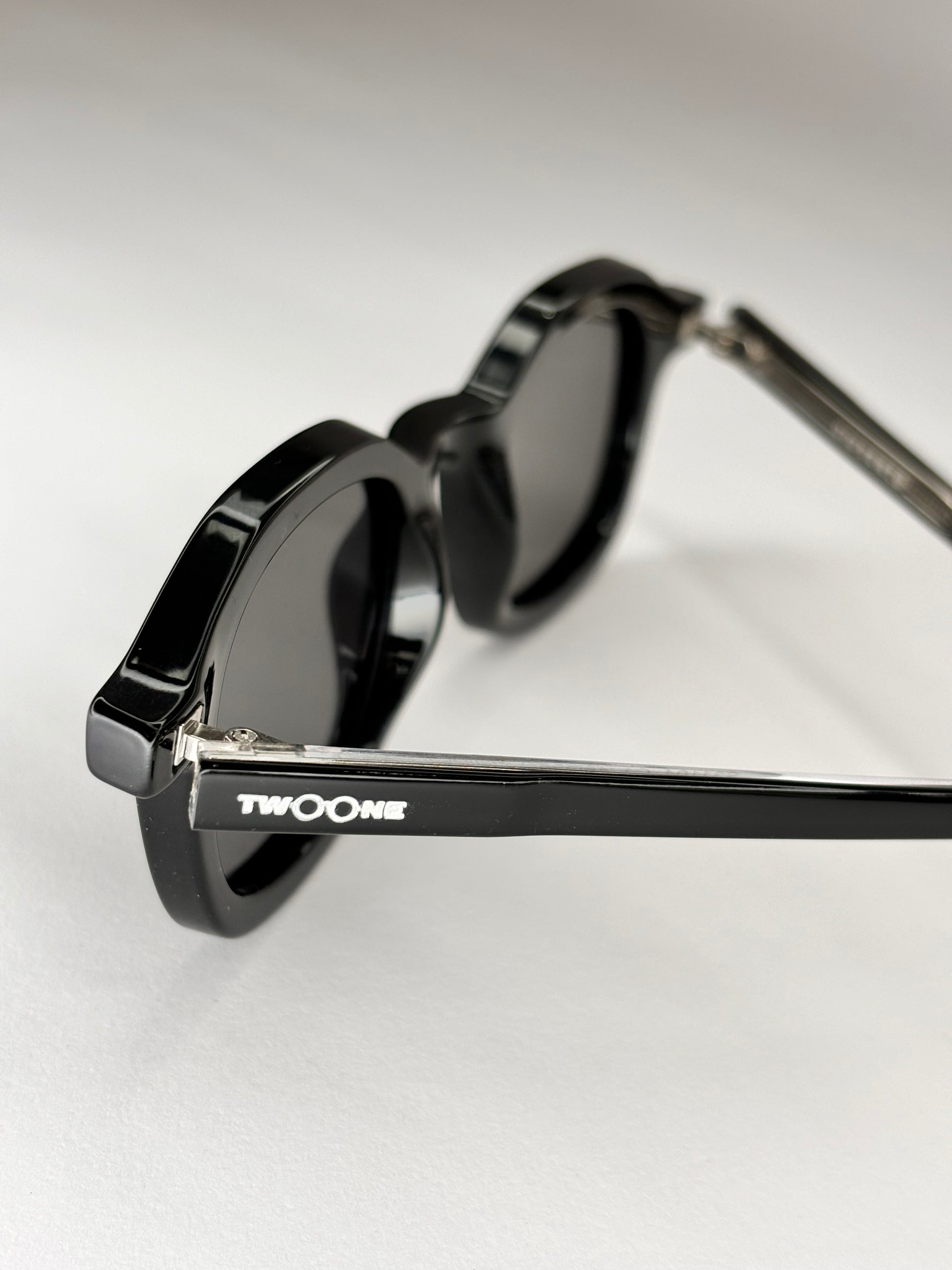 GIOVENTU™ black